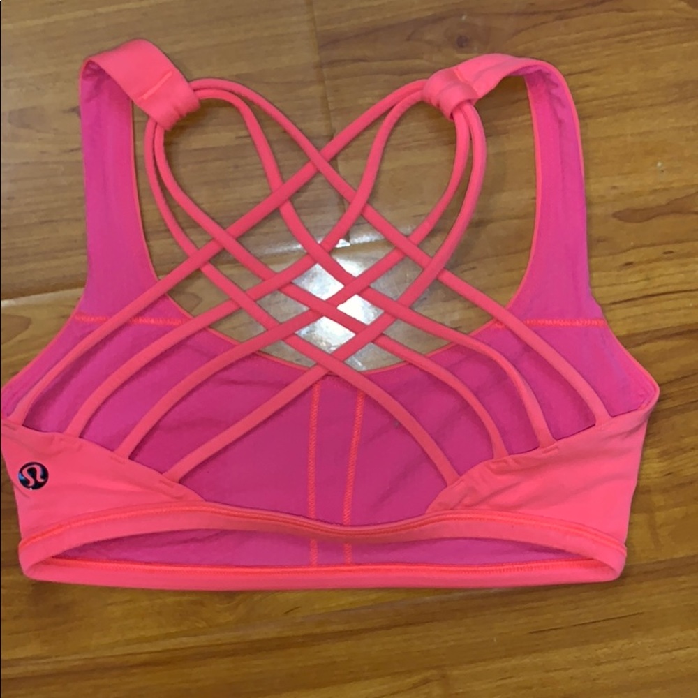 Lululemon sports bra
